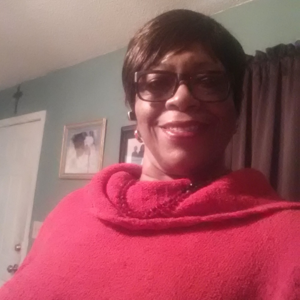 Meet your Posher, Cassandra